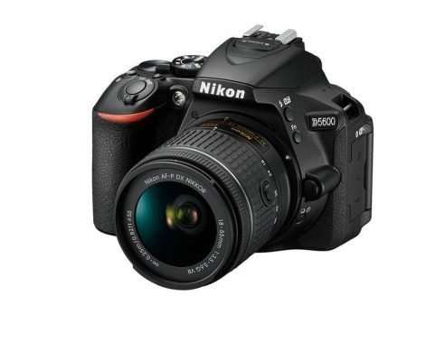 Nikon_D5600_Review_Front_Lens